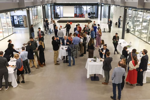 Remise des diplômes COS aux participants d'Extension School