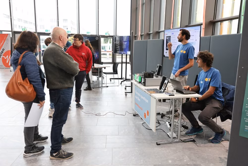 To celebrate 100 years of quantum science and technology, we invite you to discover the strange and fascinating world of quantum physics through hands-on activities, interactive demonstrations, workshops, and engaging talks.