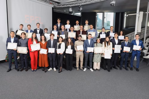 Cérémonie de remise des diplômes aux étudiants MNIS