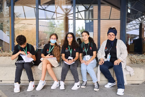 Le championnat des jeux mathématiques et logiques est une compétition populaire et scolaire organisée chaque année à l’échelon européen. Il voit s’affronter des passionné·e·s de mathématiques de toutes générations venus d’une douzaine de pays. Sa finale internationale, qui a traditionnellement lieu à Paris, sera cette année organisée à Lausanne (EPFL). La FSJM gère depuis plus de 30 ans l’organisation de ce championnat en Suisse. Finale sur le Campus EPFL