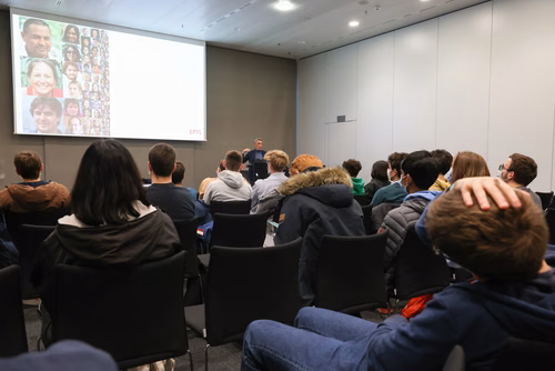 Journée des Gymnasiens accueil et stands 