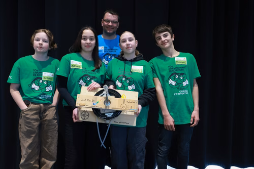 La 10ème édition du championnat de science par équipes, "Curieux et inventifs", permet à des jeunes filles et garçons de 8 à 15 ans de développer leur goût de la réflexion et de la recherche scientifique. Ils peuvent ainsi dévoiler leur inventivité dans une ambiance ludique et créative.