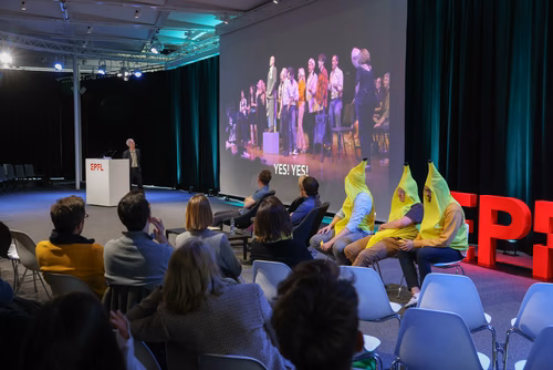 Les prix Ig Nobel honorent une recherche qui fait rire puis réfléchir.