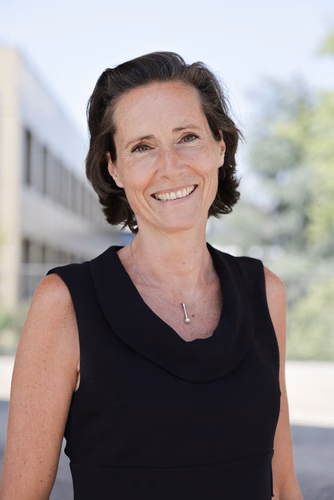 Innosuisse, the Swiss Innovation Agency, draws on experts in a range of fields to review funding requests. We spoke with the four Innosuisse experts from EPFL – all of whom are women.