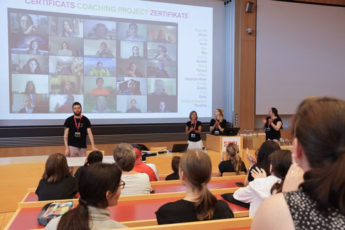 Le Meet up national annuel du Coding club des filles sur le campus de l’EPFL Service de promotion des sciences SPS 