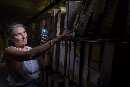 Angelica Bersano travaille au service des Archives de l’EPFL