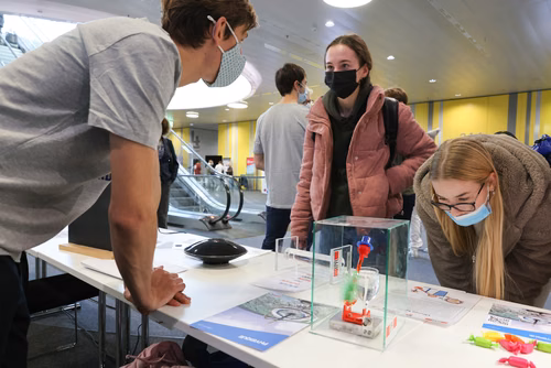 Journée des Gymnasiens accueil et stands 