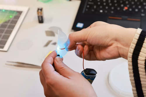 La lumière, voici la toute nouvelle thématique du festival Scientastic, le festival des sciences de l'EPFL Organisateur Service de promotion des sciences sps. 
