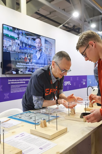 L’EPFL vous propose d’explorer ces liens étroits entre science et monde animal à travers une exposition de 200m2 présentant une sélection de projets de recherche issus des laboratoires de l’École.