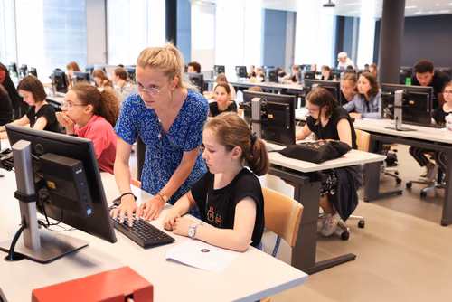 Le tout premier Meet up national du Coding club des filles s'est déroulé sur le campus de l’EPFL à Lausanne.