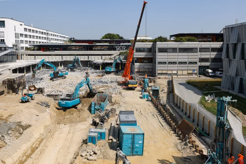 Chantier Double Deck, Travaux de démolition