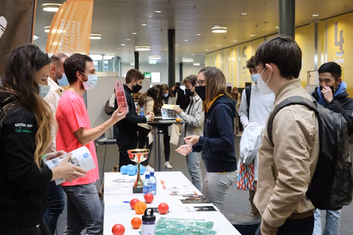 Journées des gymnasiens accueil et stands 