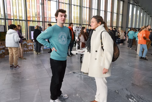 Un événement d’envergure pour préparer son avenir. Comme chaque année, l’EPFL, via son Service de promotion de l’éducation et en collaboration avec ses facultés, se réjouit d'accueillir les gymnasiennes et gymnasiens sur son campus. L’École propose de venir découvrir ses filières de formation, sa communauté estudiantine, son corps enseignant, ses équipes de recherche, les divers services dédiés aux étudiantes et étudiants débutant à l’EPFL, ainsi que les multiples associations chargées d’animer la vie socia