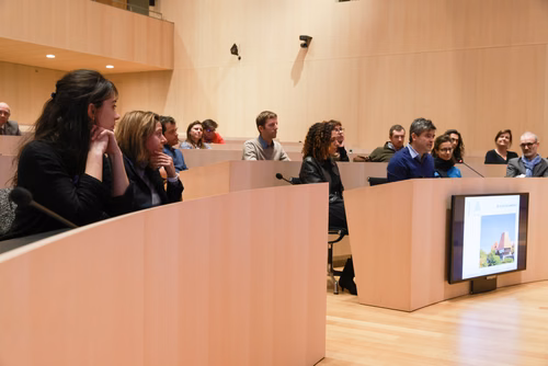 Rencontre entre scientifiques et politiciens au Grand Conseil vaudois sur invitation de Mme Séverine Evéquoz, Présidente du Grand-Conseil :