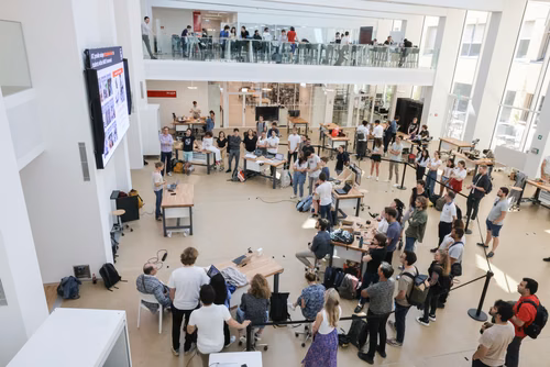 Durant le cours intitulé « Assistive Technology Challenge », des étudiants de l’EPFL ont développé des solutions personnalisées pour des patients atteints de handicap moteur.