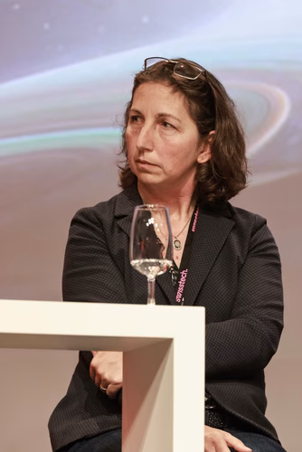 Challenges and opportunities in the space field. Practical and useful information for space industries and newcomers in the domain.