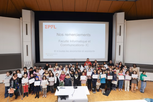 Journée à la découverte des Sciences Remise attestations "Internet & Code pour les filles" Service de la promotion des Sciences de l'EPFL 