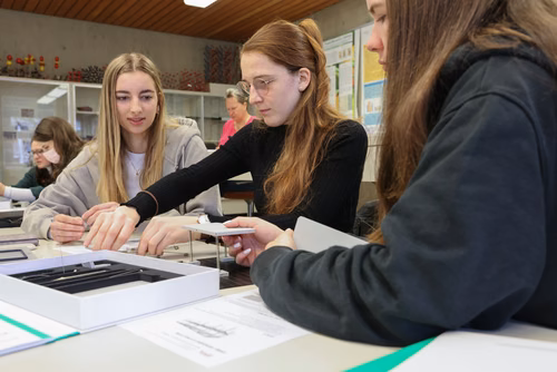 Journée de sensibilisation aux Sciences à Thoune. Organisé par le service de promotion des études