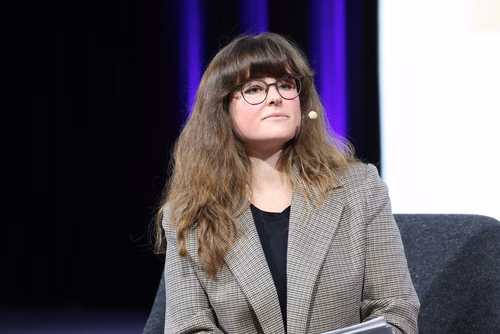 Bien que la représentation des étudiantes à l'EPFL ait progressé au cours des dix dernières années - atteignant désormais 30% -, de nombreux défis demeurent pour l'accès des filles et des femmes aux études et aux carrières scientifiques.