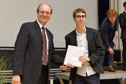 Convocation of the 2016  Physics class, october1, 2016