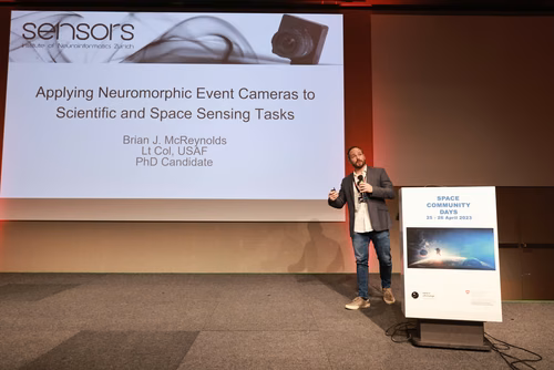 Challenges and opportunities in the space field. Practical and useful information for space industries and newcomers in the domain.