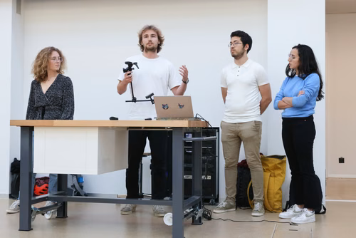 Durant le cours intitulé « Assistive Technology Challenge », des étudiants de l’EPFL ont développé des solutions personnalisées pour des patients atteints de handicap moteur.