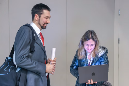 Remise des diplômes COS aux participants d'Extension School