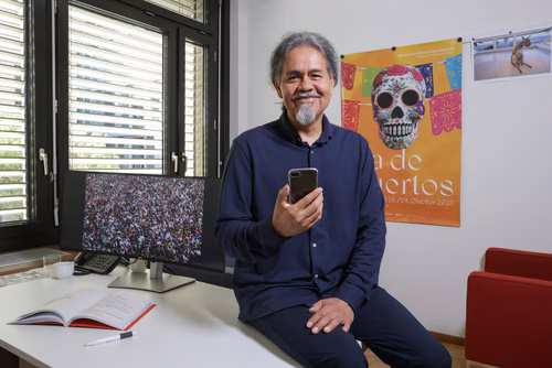 Daniel Gatica-Perez, named the best teacher in the digital humanities section for 2024, believes it’s important to stress the human factor in how technology is adopted and used. His research looks at social computing and human-centered artificial intelligence (AI) – both of which are fast-moving fields.