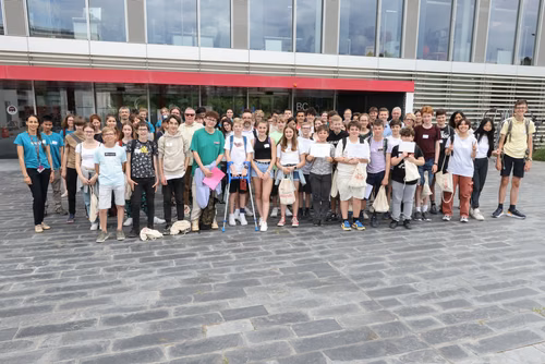 Le concours Alkindi-suisse est une compétition de cryptographie qui a lieu chaque année et ouverte aux classes de 9e, 10e et 11e secondaires. Il est organisé par l’EPFL, les associations Animath et France-ioi. La participation est entièrement gratuite.