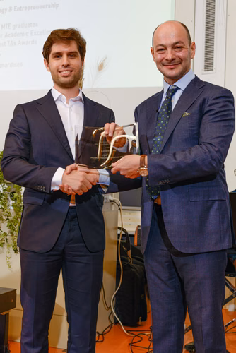 Remise des masters en ingénierie financière et en management de la technologie