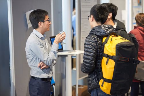 22 entrepreneurs ont participé au concours de “pitch” devant 400 personnes lors de la Startup Champions Seed Night coorganisée par l’EPFL Alumni et venturelab au Forum Rolex Learning Center. Tej Tadi (PhD SV’11), fondateur et CEO de MindMaze, était l’invité d’honneur de cette édition.