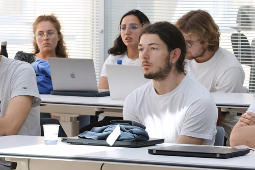 Durant le cours intitulé « Assistive Technology Challenge », des étudiants de l’EPFL ont développé des solutions personnalisées pour des patients atteints de handicap moteur.