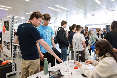Journée de sensibilisation aux Sciences à Soleure. Organisé par le service de promotion des études 