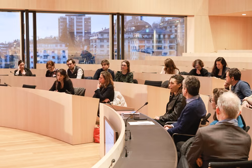 Rencontre entre scientifiques et politiciens au Grand Conseil vaudois sur invitation de Mme Séverine Evéquoz, Présidente du Grand-Conseil :