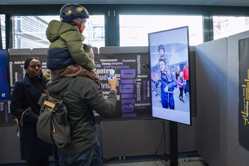 La découverte des sciences et des technologies au cœur du campus, pour les adultes et les enfants.