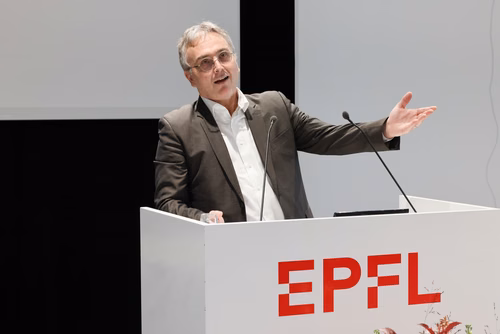 Cérémonie de remise des diplômes aux étudiants MNIS