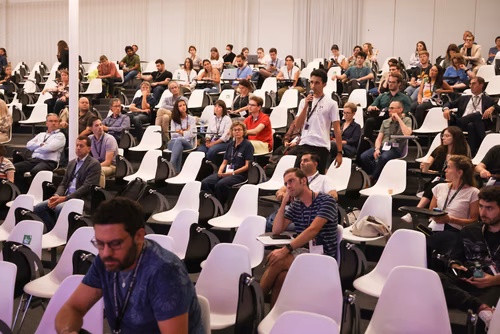 The EPFL School of Life Sciences turned 20 and celebrates this occasion with a unique symposium.