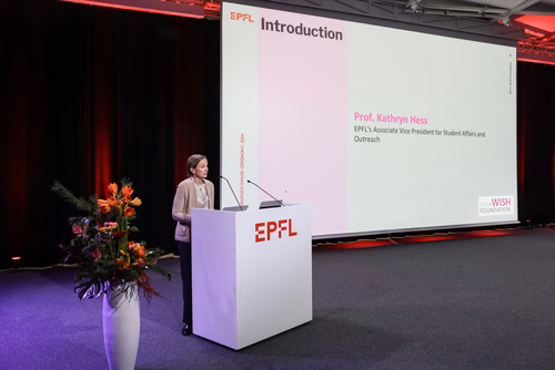 La Fondation WISH de l’EPFL remet cette année son prix Erna Hamburger à la chimiste Rosa Menéndez López pour ses contributions dans les domaines de la science, de l’ingénierie et de la société.