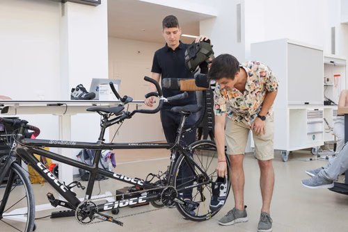 L’Assistive Technologies Challenge, a pour objectif de donner la possibilité aux étudiants de concevoir et de développer, pour et avec des personnes en situation de handicap, des solutions technologiques manifestes.