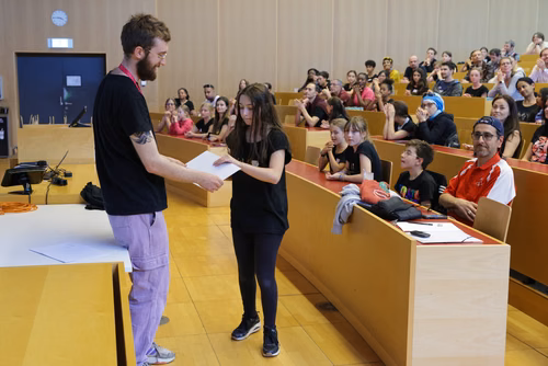 Le Meet up national annuel du Coding club des filles sur le campus de l’EPFL Service de promotion des sciences SPS 