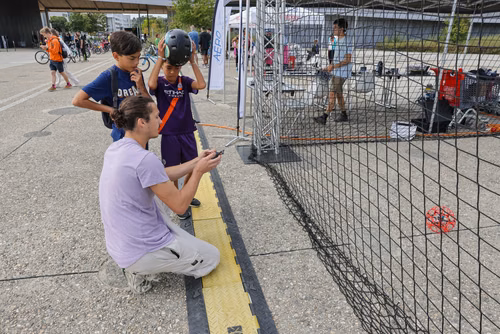 Cap sur l'Ouest, la fête du district de l’Ouest lausannois en mobilité douce, débarque à nouveau à l'EPFL avec une halte festive sur la place Cosandey !