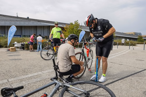 Cap sur l'Ouest, la fête du district de l’Ouest lausannois en mobilité douce, débarque à nouveau à l'EPFL avec une halte festive sur la place Cosandey !