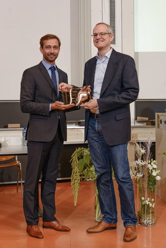 Remise des masters en ingénierie financière et en management de la technologie