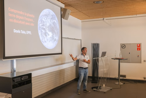 Devis Tuia, Laboratoire de science computationnelle pour l’environnement et l’observation de la Terre