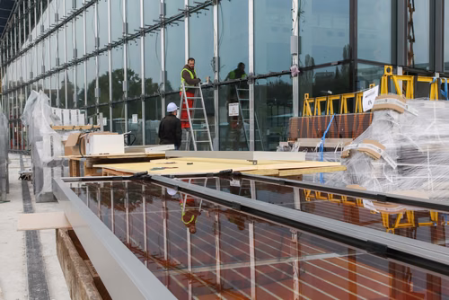 Chantier SwissTech Convention panneaux solaires Graetzel