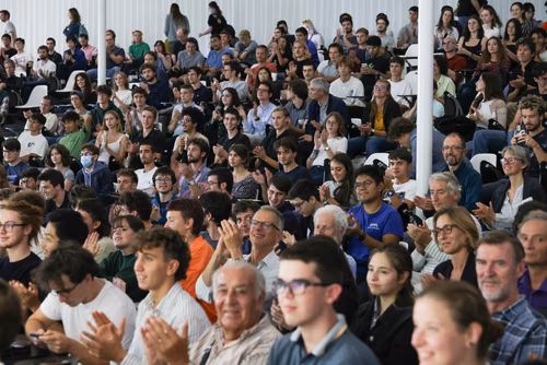 Conférence d'Alain Aspect, prix Nobel de physique 2022