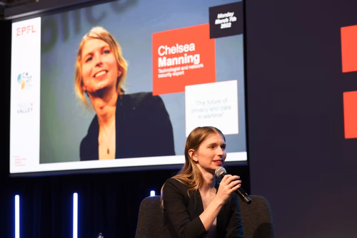 Former US army intelligence analyst, Chelsea Manning and EPFL Professor Carmela Troncoso,  in conversation at EPFL’s Rolex Learning Center next  for an exclusive, live discussion, open to the public and streamed, on privacy and data security for the public good.