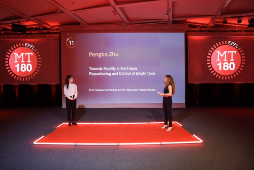 The 14 PhD Students finalists of the competition My Thesis in 180 seconds (MT180) present their research in simple, straightforward terms in 3 minutes exactly, in English or in French, using humour, metaphores and examples. A jury made up of people from the scientific community and the broader science world, the business world and the media decide between the doctoral candidates and award a prize to the three best candidates. The prizes are CHF 1000, CHF 700 and CHF 400 for the 1st, 2nd and 3rd places. 