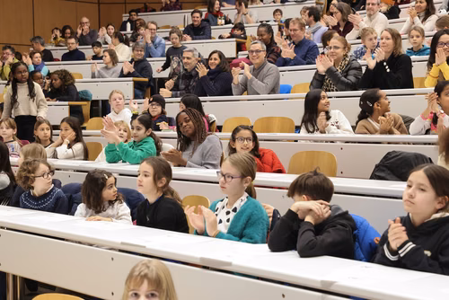Journée à la découverte des Sciences Remise attestations "Internet & Code pour les filles" Service de la promotion des Sciences de l'EPFL 