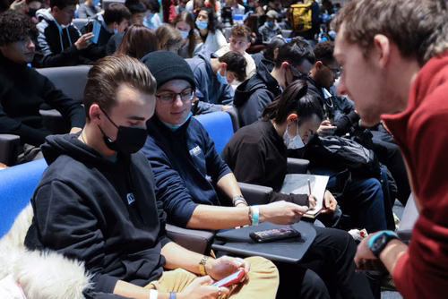 Journée des Gymnasiens accueil et stands 